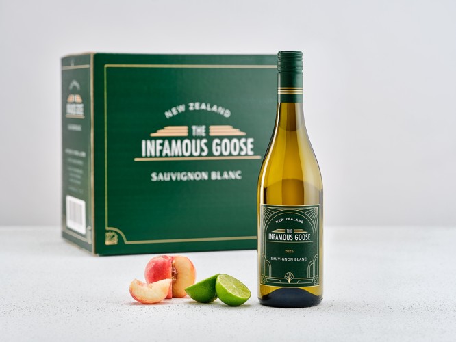 Infamous Goose Sauvignon Blanc Lifestyle Shipper & Bottle Image